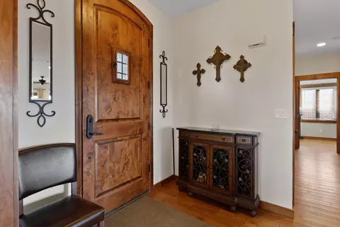 Entry Way - 10380 Doubletree Dr, Crown Point, IN 46307 photo 1 of 8