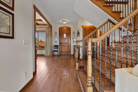 Entry Way - 10380 Doubletree Dr, Crown Point, IN 46307 photo 2 of 8