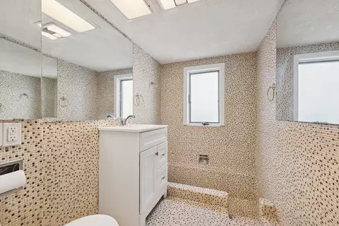 Bath - 7430 Oak Ave, Gary, IN 46403 photo 1 of 3