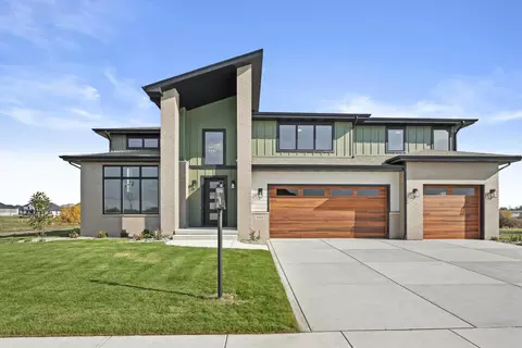 9935 Switch Grass Ln, Saint John, IN 46373