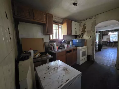 Kitchen - 772 Ohio St, Gary, IN 46402 photo 1 of 2