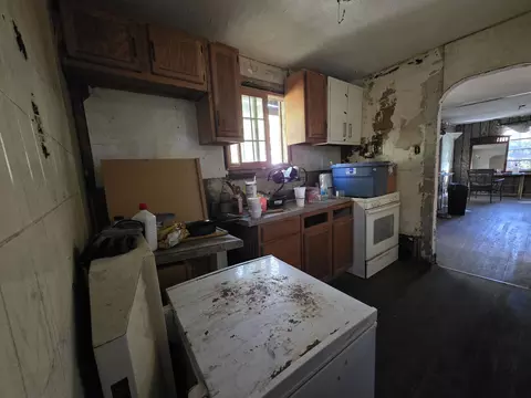 Kitchen - 772 Ohio St, Gary, IN 46402 photo 2 of 2