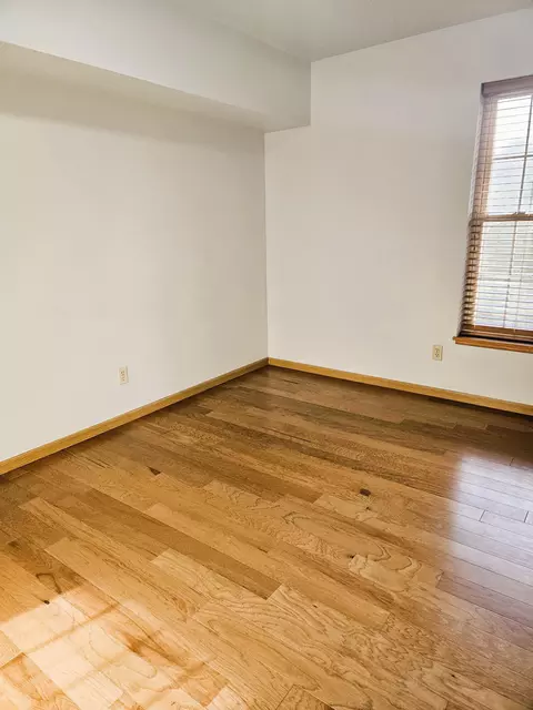 Bedroom - 120 Pine Dr #H, Porter, IN 46304 photo 5 of 10