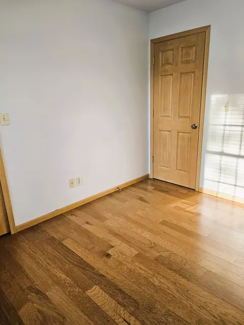 Bedroom - 120 Pine Dr #H, Porter, IN 46304 photo 7 of 10