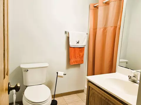 Bath - 120 Pine Dr #H, Porter, IN 46304 photo 2 of 7