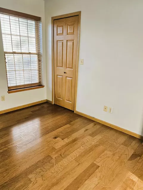 Bedroom - 120 Pine Dr #H, Porter, IN 46304 photo 6 of 10