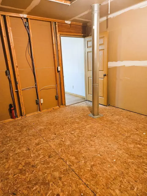 Bedroom - 120 Pine Dr #H, Porter, IN 46304 photo 10 of 10