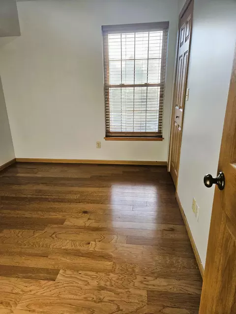 Bedroom - 120 Pine Dr #H, Porter, IN 46304 photo 4 of 10