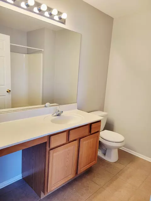 Bath - 11664 Broadway, Crown Point, IN 46307 photo 5 of 5