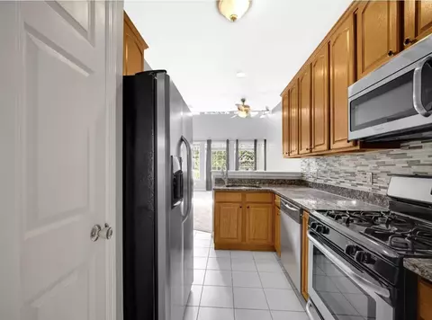 Kitchen - 11664 Broadway, Crown Point, IN 46307 photo 2 of 3