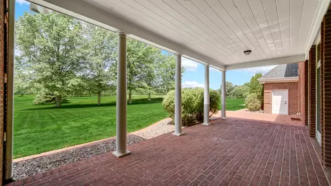 Exterior - 836 Killarney Dr, Dyer, IN 46311 photo 2 of 11