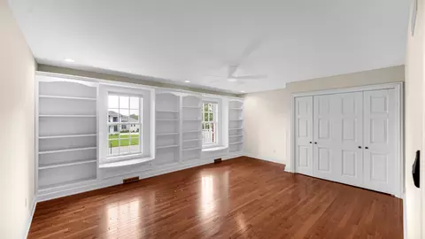Bedroom - 836 Killarney Dr, Dyer, IN 46311 photo 3 of 5