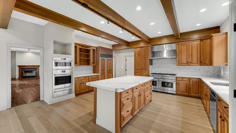 Kitchen - 836 Killarney Dr, Dyer, IN 46311 photo 1 of 4