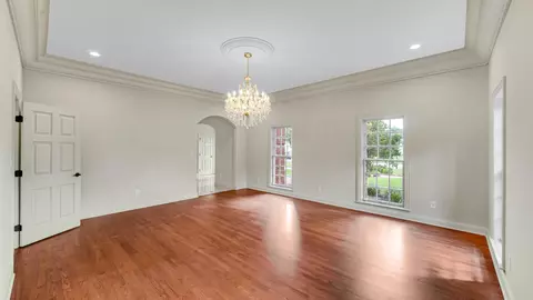 Living - 836 Killarney Dr, Dyer, IN 46311 photo 8 of 11