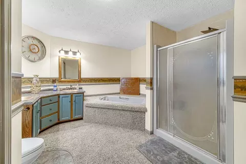 Bath - 7960 E 173rd Ave, Hebron, IN 46341 photo 1 of 3