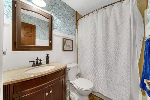 Bath - 7960 E 173rd Ave, Hebron, IN 46341 photo 2 of 3