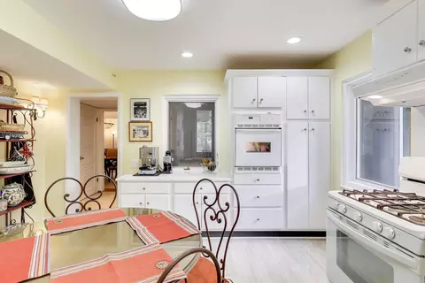 Kitchen - 49 Aspen Rd, Ogden Dunes, IN 46368 photo 1 of 2