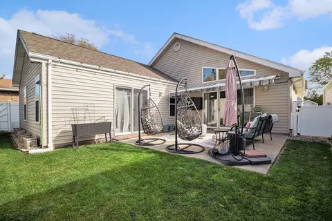 8320 Pointe Dr, Crown Point, IN 46307 photo 12