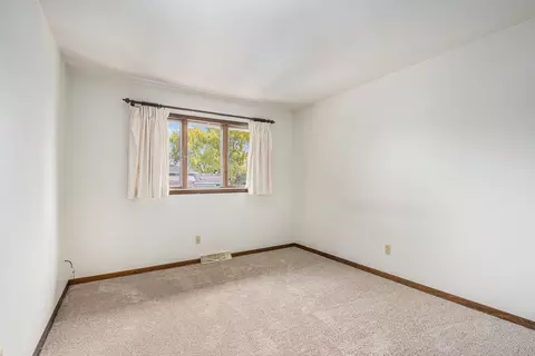 7905 Frederick Ave, Munster, IN 46321 photo 13