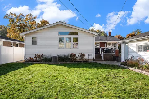 Exterior - 8549 Forest Ave, Munster, IN 46321 photo 6 of 7