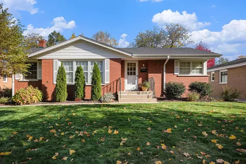 Exterior - 8549 Forest Ave, Munster, IN 46321 photo 3 of 7