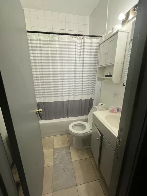 Bath - 3540 Pennsylvania St, Gary, IN 46409 photo 1 of 2
