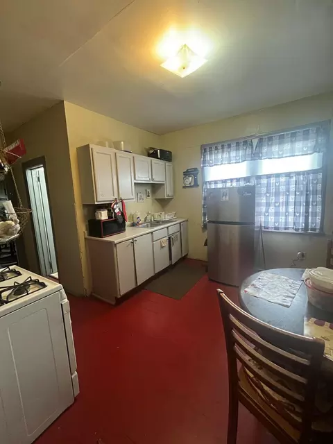 Kitchen - 3540 Pennsylvania St, Gary, IN 46409 photo 2 of 2