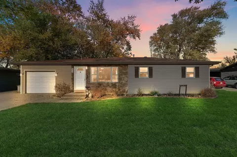 432 Apache Ln, Lowell, IN 46356 photo 1