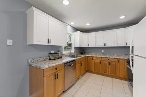 432 Apache Ln, Lowell, IN 46356 photo 8