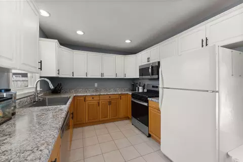 432 Apache Ln, Lowell, IN 46356 photo 9