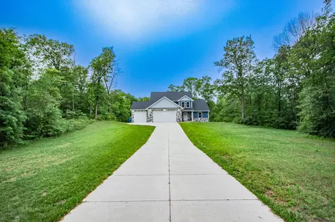 11218 Woodcrest Dr, Wheatfield, IN 46392 photo 2