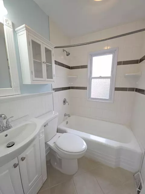 Bath - 446 N Jay St, Griffith, IN 46319 photo 1 of 1