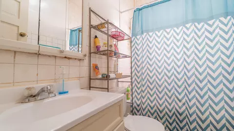 Bath - 1710 Atchison Ave, Whiting, IN 46394 photo 1 of 2