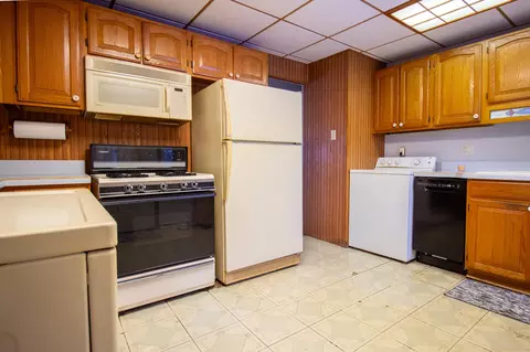 Kitchen - 1625 River Dr, Hammond, IN 46324 photo 1 of 2