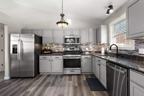 Kitchen - 696 Admiral Dr, Porter, IN 46304 photo 1 of 2