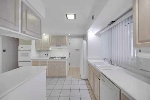 Kitchen - 1539 Warwick Ave, Whiting, IN 46394 photo 2 of 3