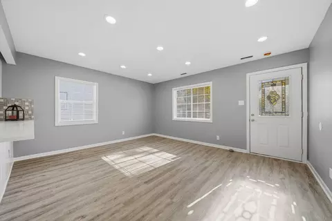 1226 W 45th Ave, Gary, IN 46408 photo 2