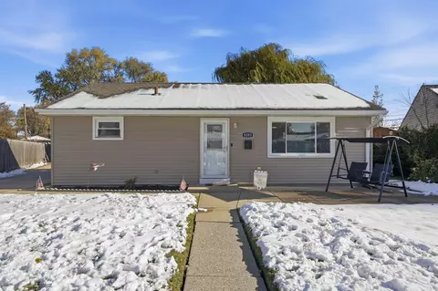 8203 Rosewood Ct, Highland, IN 46322