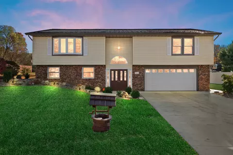 6476 W Lee Len Trl, La Porte, IN 46350