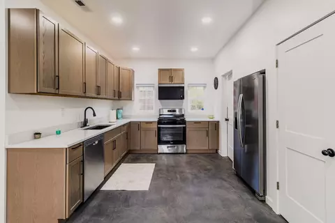 Kitchen - 5544 E 10th Ave, Gary, IN 46403 photo 1 of 3