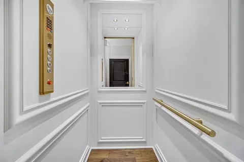Entry Way - 917 Perthshire Ln, Dyer, IN 46311 photo 4 of 6