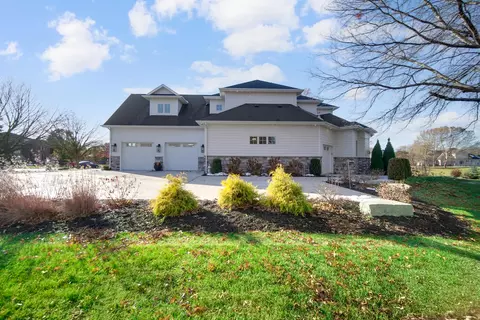 Exterior - 917 Perthshire Ln, Dyer, IN 46311 photo 7 of 8