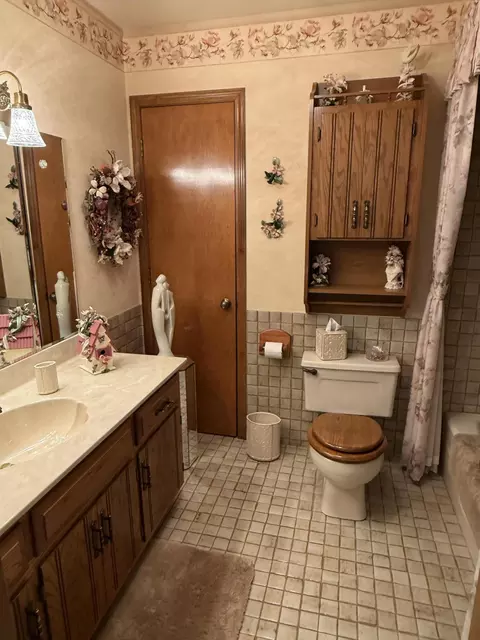 430 N True St, Griffith, IN 46319 photo 17