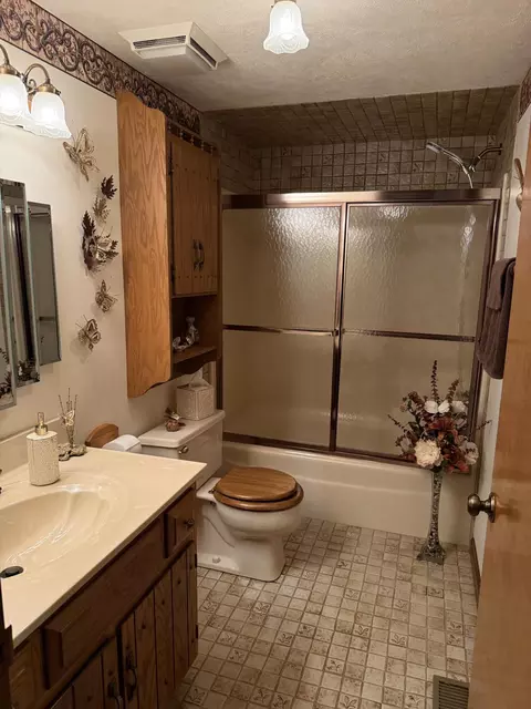 430 N True St, Griffith, IN 46319 photo 25