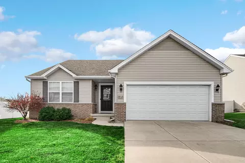 Exterior - 13192 Hayes St, Crown Point, IN 46307 photo 5 of 5