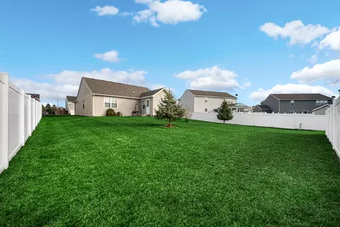 Exterior - 13192 Hayes St, Crown Point, IN 46307 photo 4 of 5