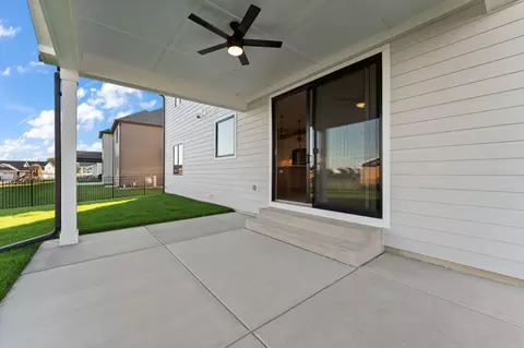 Exterior - 8350 W 105th Ave, Saint John, IN 46373 photo 5 of 10
