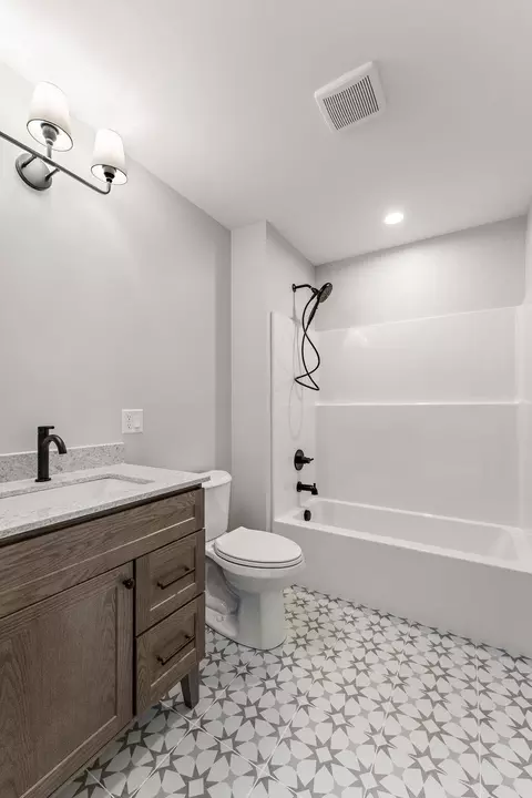 Bath - 8350 W 105th Ave, Saint John, IN 46373 photo 3 of 10