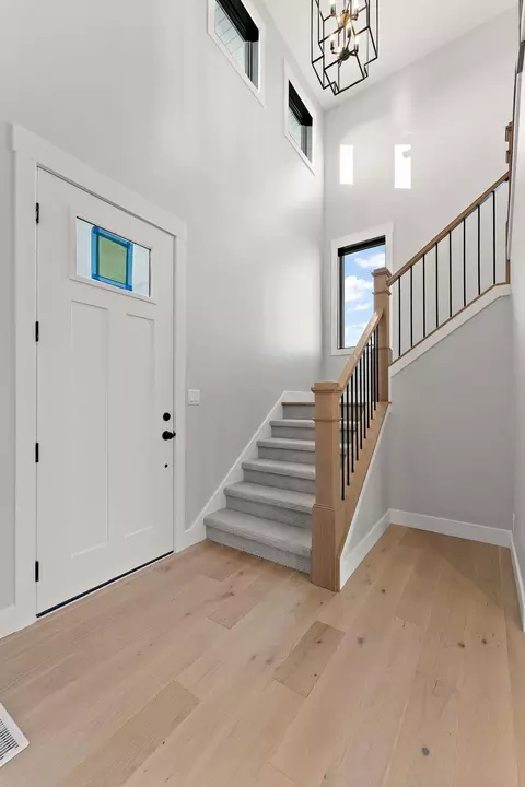 Entry Way - 8350 W 105th Ave, Saint John, IN 46373 photo 1 of 9