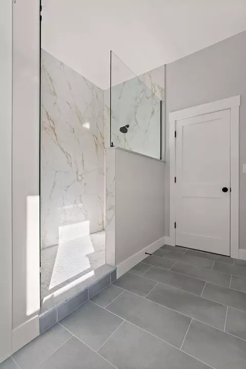 Bath - 8350 W 105th Ave, Saint John, IN 46373 photo 8 of 10